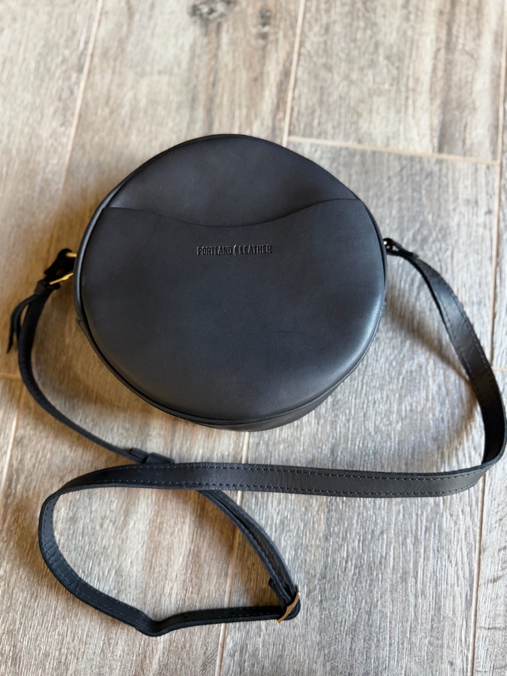 Portland Leather Large Circle Bag